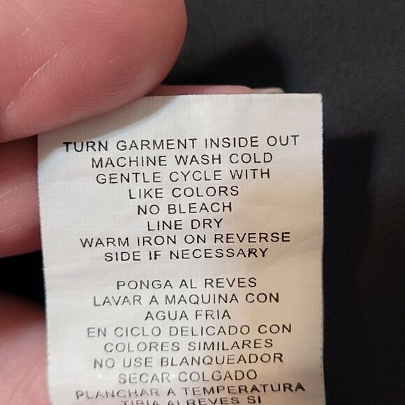 Lily White woman's large black and‎ white contrast top - Picture 6 of 6